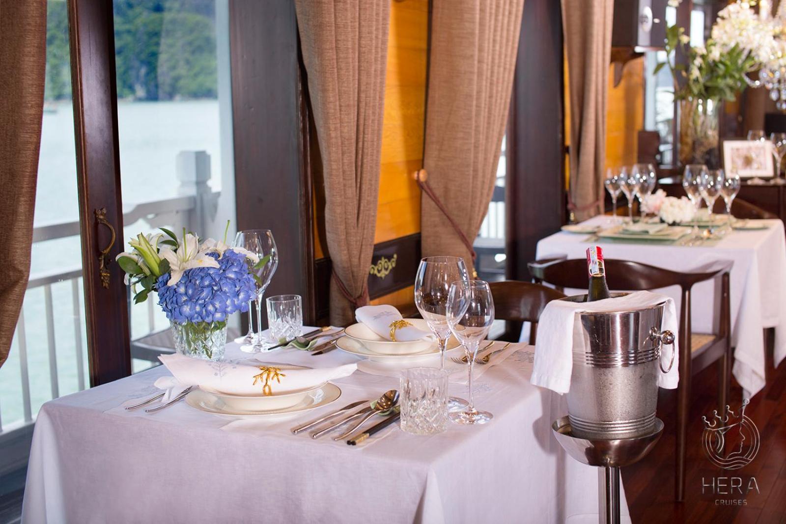 Hera Grand Luxury Cruise Hạ Long Exterior foto